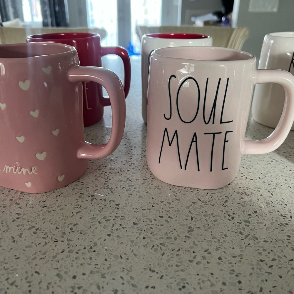 Rae Dunn lot of 10 Valentines mugs - Picture 6 of 11